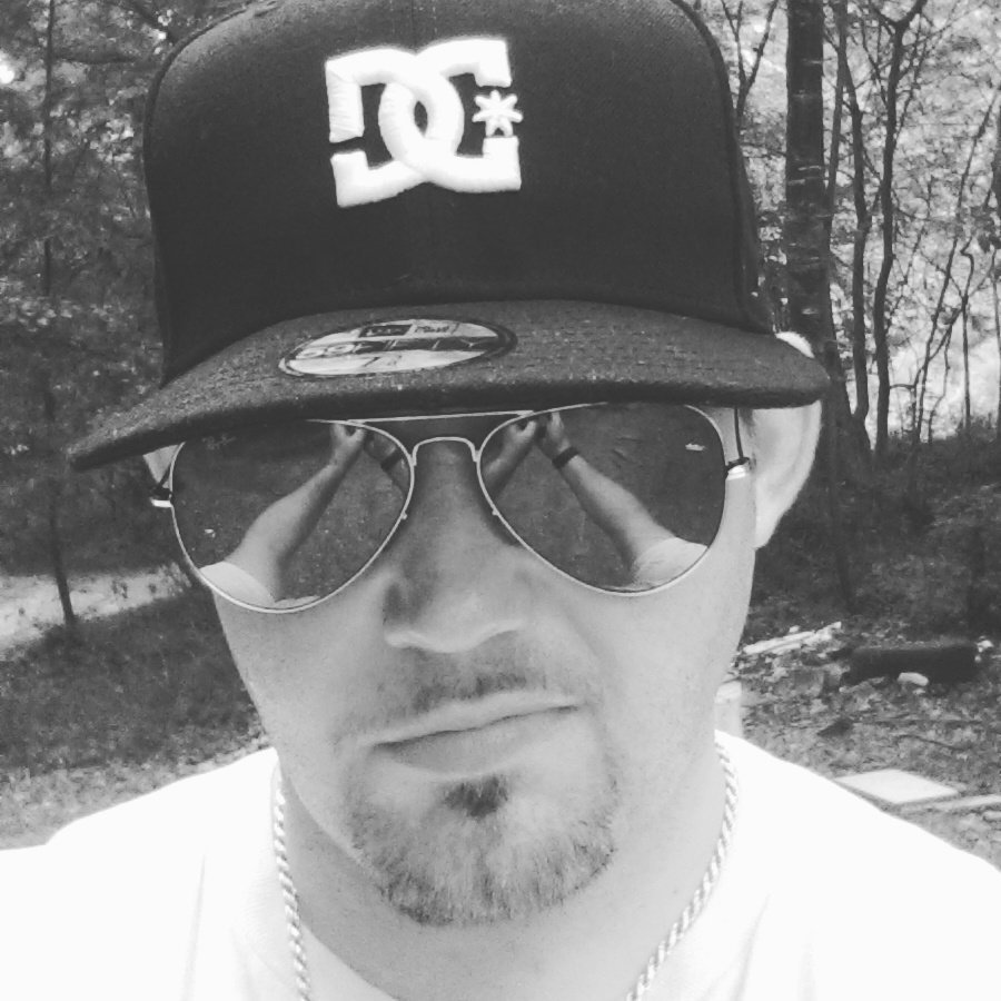 wiseguy_jeff's tweet photo. Kickin it in tha sticks https://t.co/wNGHEmJUiS