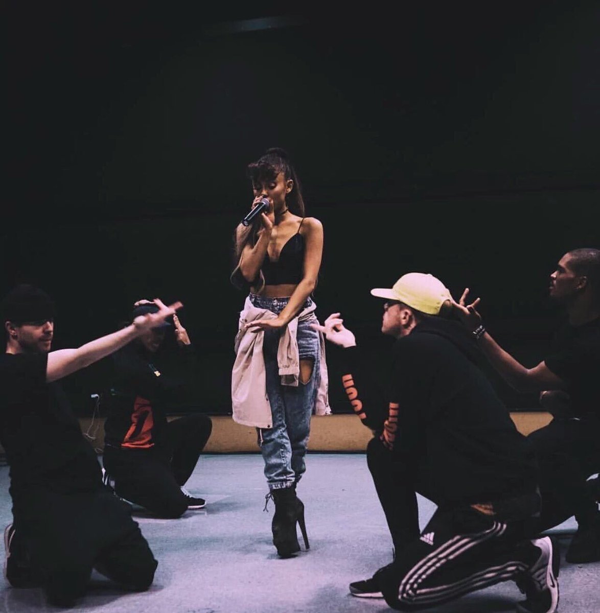 AriNewsSpain's tweet photo. (Eliminados) arianagrande via Instagram: https://t.co/dTUEySLvr0