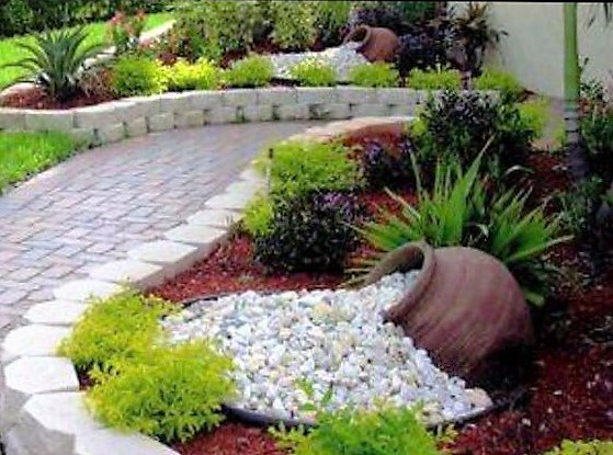 UrbanEdges's tweet photo. We love this creative property design. Thinking of mixing up your home landscaping? We're your creativity experts! https://t.co/ulaU0HThfe