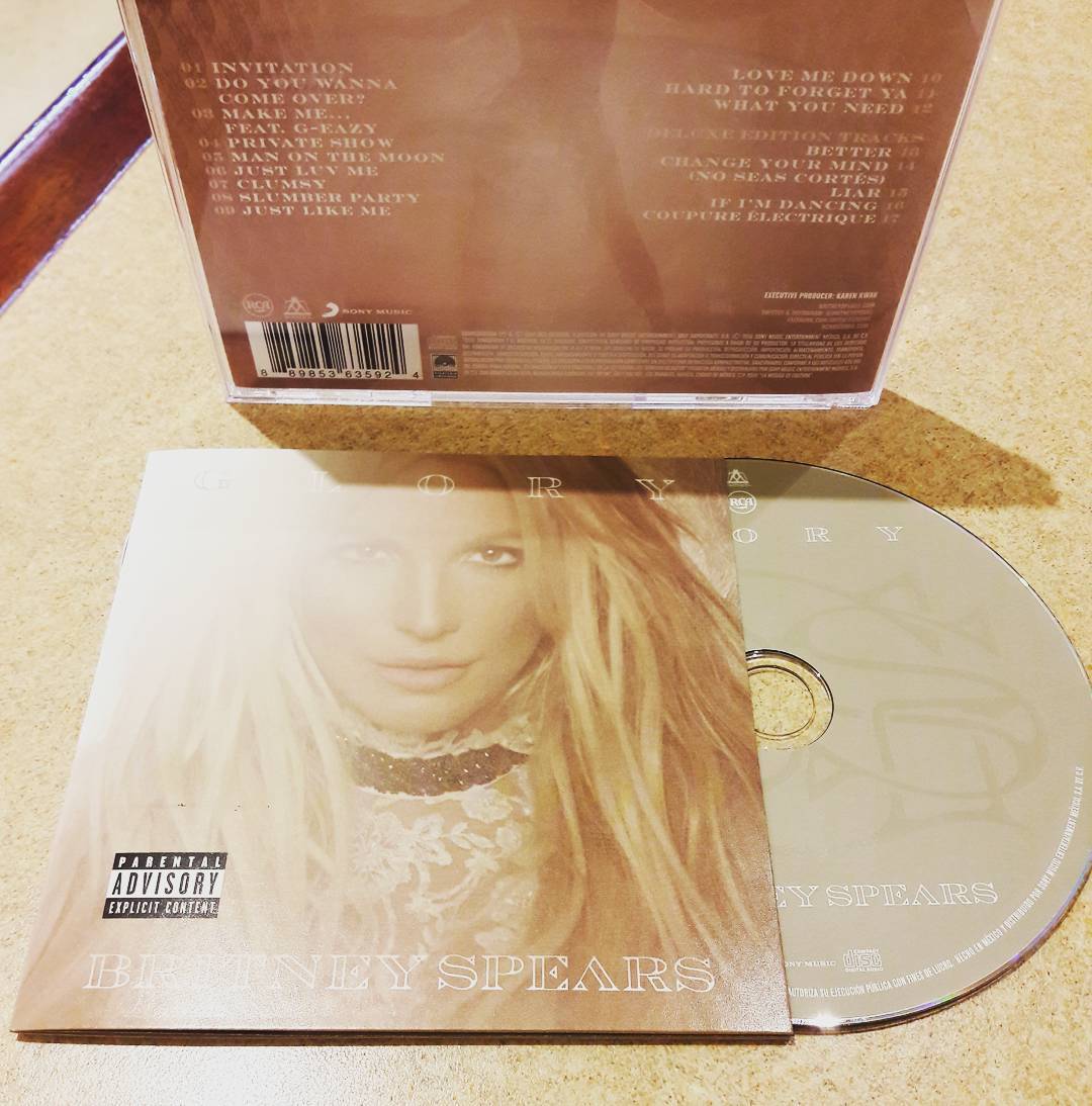Britney Spears >> álbum "Glory" [III] - Página 33 CqVIYGyW8AA5Atq