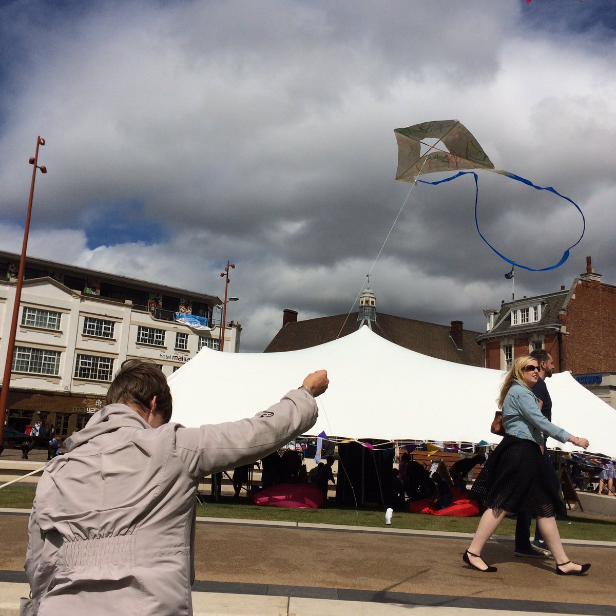 kiteproject's tweet image. Great day making &amp;amp; flying kites @JourneysFest today! See you tomorrow 11-4pm