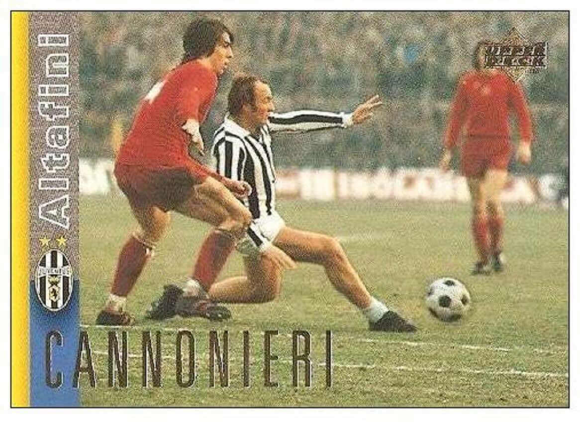 OldFootball11's tweet photo. #JoséAltafini (#Juventus) and #JohnnyDusbaba (#Ajax); #Altafini #Dusbaba https://t.co/II57HM5hdG