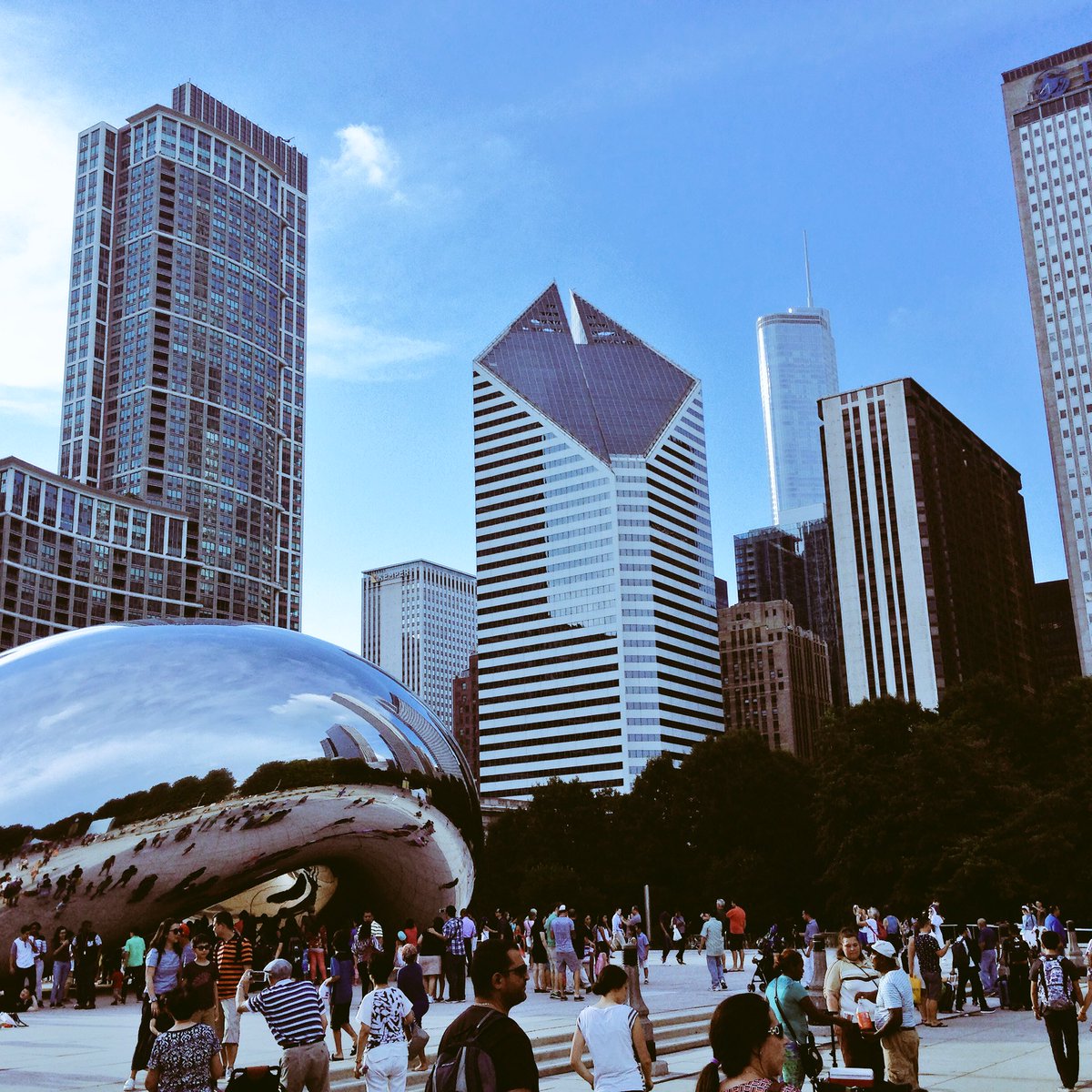 espressobreakk's tweet image. | Travel | Impossible not to fall in love with Chicago #chicago #windycity #illinois #usa #architecture #travel