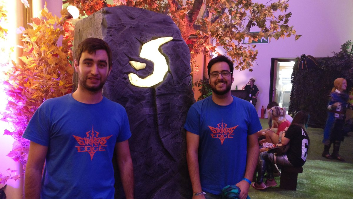 Looking for group at #LegionCafe!