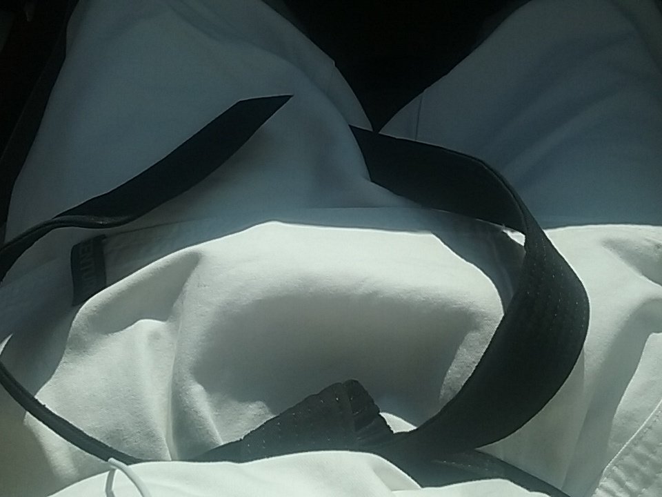 ImTempp's tweet image. JUST GOT MY BLACK BELT AFTER 5YEARS AND A 5HOUR WOROUT