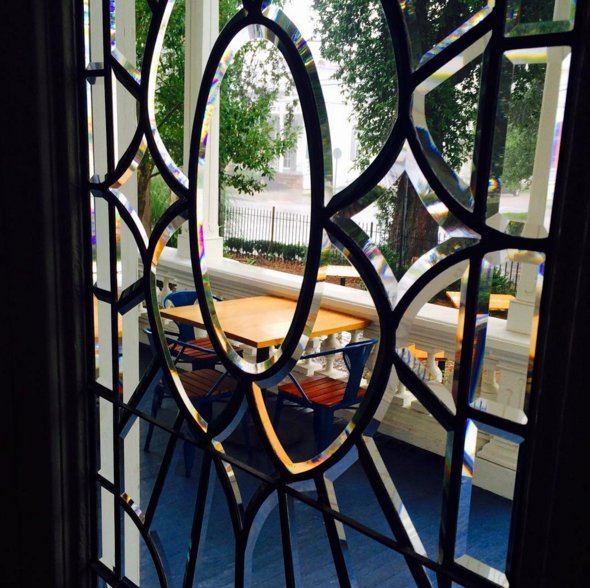 cavannola's tweet photo. Never tire of our view out onto #MagazineStreet #cavannola #cavanstyle https://t.co/mgga5dcqrG
