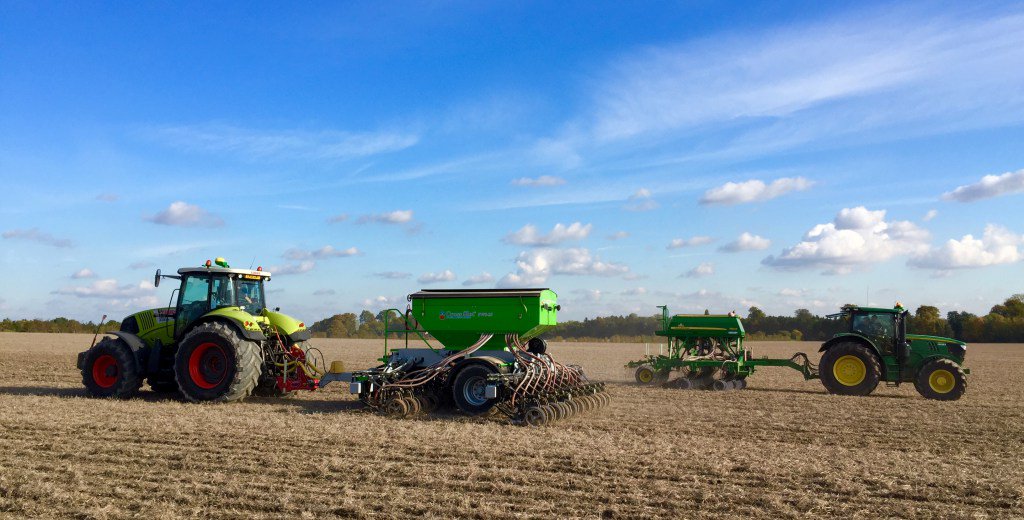 CS vs 750a – The Grand Finale thriplow-farms.co.uk/2016/08/20/cs-…