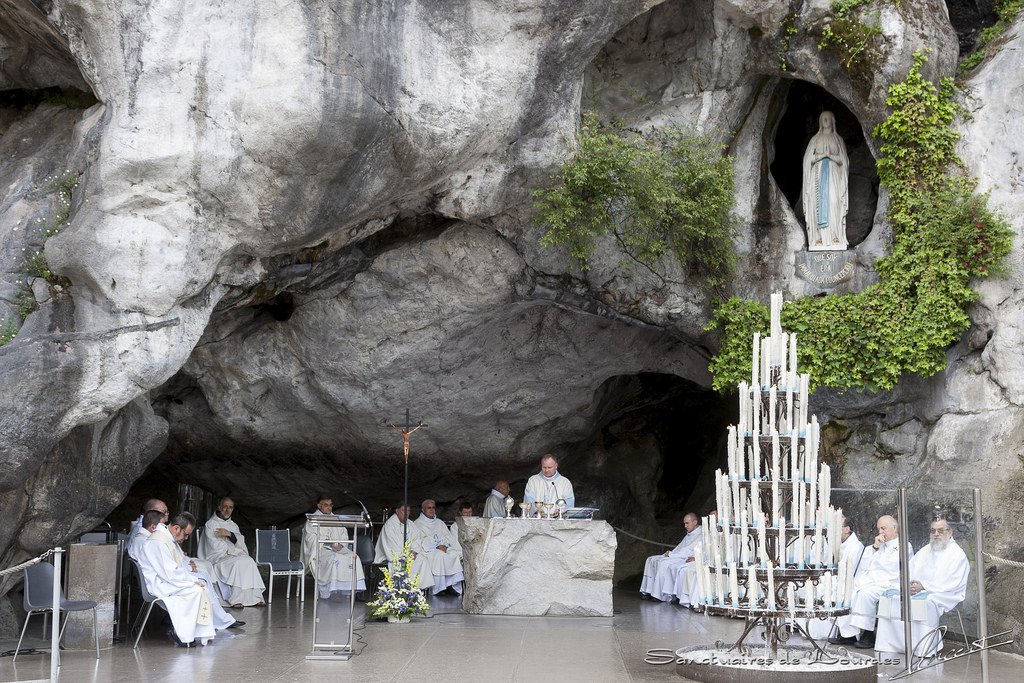 gianmariozer's tweet photo. PARTENZA PER LOURDES. https://t.co/KZrrKhi8QQ