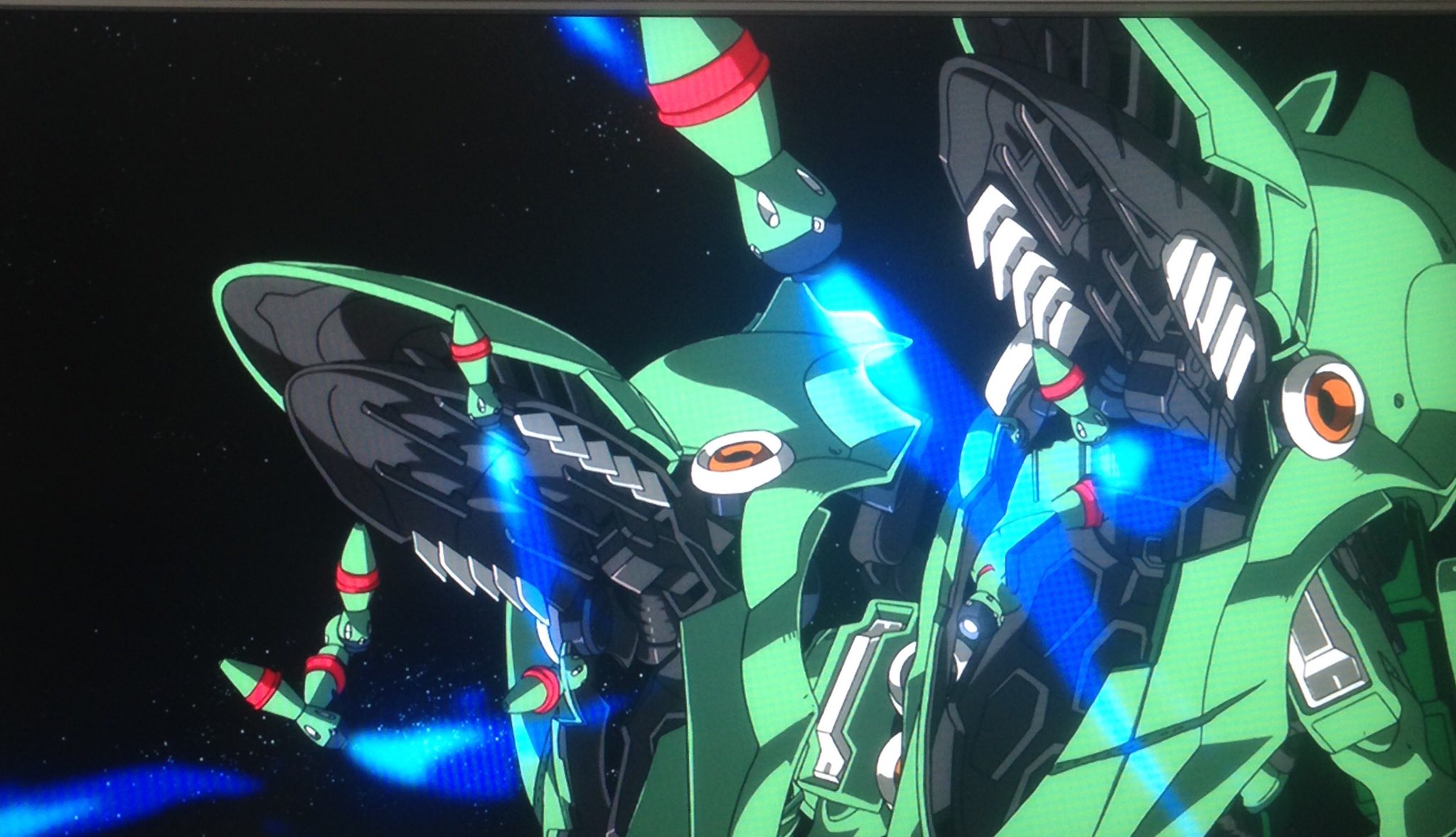 ヨラン ぺーるぜん クシャトリヤ リペアードはファンネルからファンネルミサイルになっている バンシィ ノルンにはiフィールドでビームが効かないので使用 ファンネルミサイルは閃光のハサウェイのクスィーやペーネロペーが装備 G Uc T Co