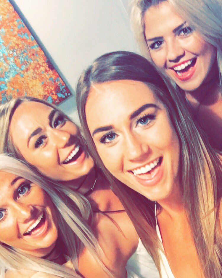 brookewellss's tweet photo. 💕💕💕 https://t.co/82Y1tZa1hS