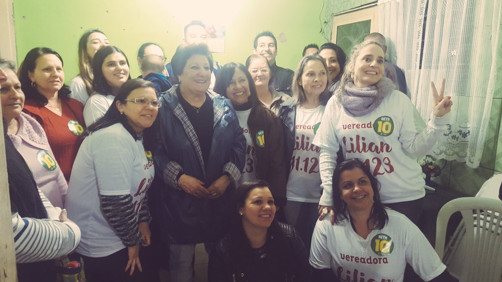 bethcolombo_'s tweet photo. Muita energia boa nesta caminhada! #vote10 #bethcolombo #beth10 #manterasconquistas #continuarasmudanças https://t.co/l13zDRTD1S