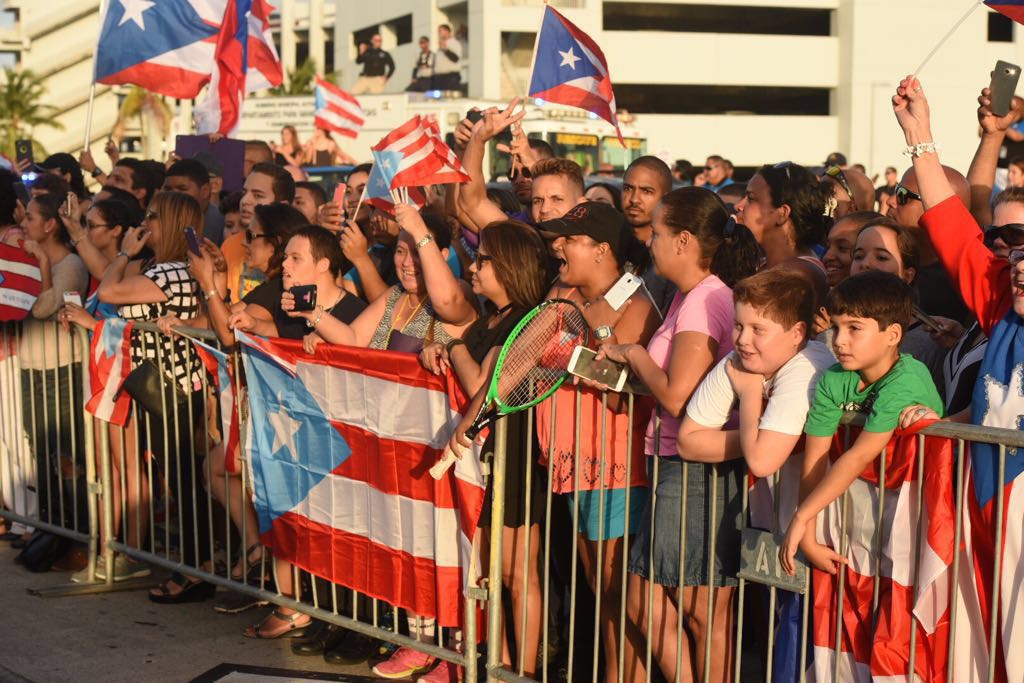 Metro_PR's tweet photo. FOTOS: Así se vivió el recibimiento a Mónica Puig => https://t.co/0zwVI7GPzH #GraciasMónica https://t.co/ABsMfmRAZ2