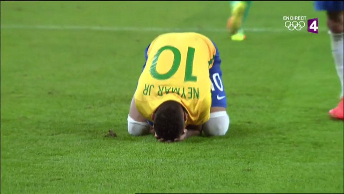 jxfranco's tweet photo. Le Brésil (enfin) champion olympique de football ! @neymarjr marque le tir au but décisif.
#BRAALL 🇧🇷🇩🇪 #Rio2016 https://t.co/BHwqYVciAW