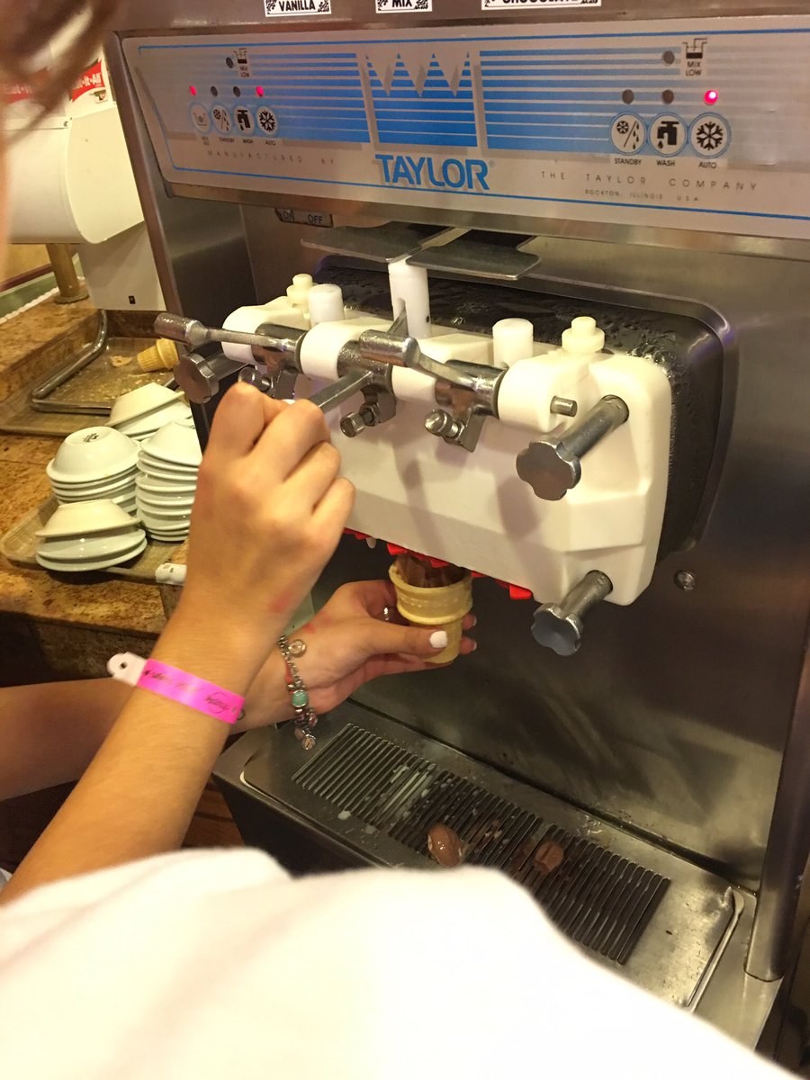 giulilandriii's tweet image. Como extraño esto  #FunTimeMemories