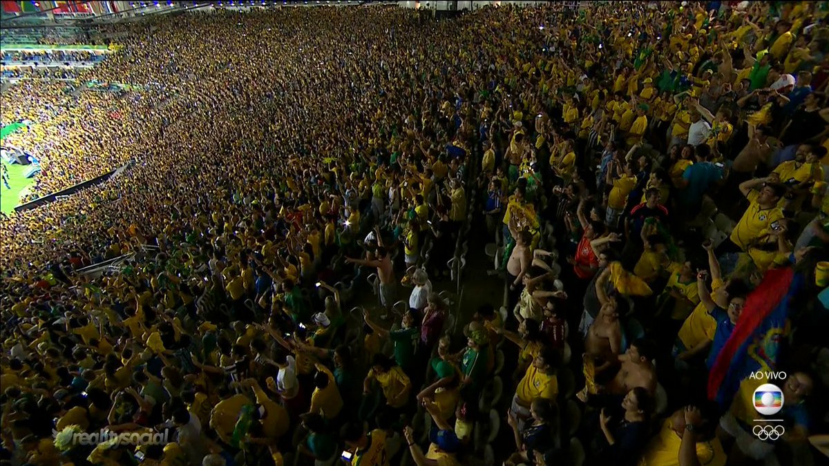 magriersb's tweet photo. Ser campeão dentro de casa, não tem preço! É CAMPEÃO  #Futebol https://t.co/Jp6nhAy075