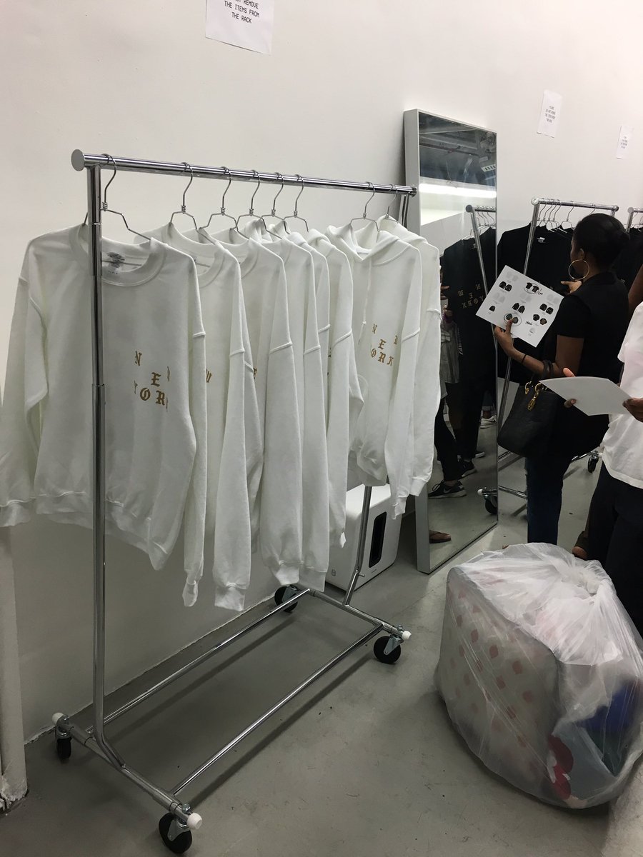 XXL's tweet image. At @kanyewest's pop up shop #Pablo