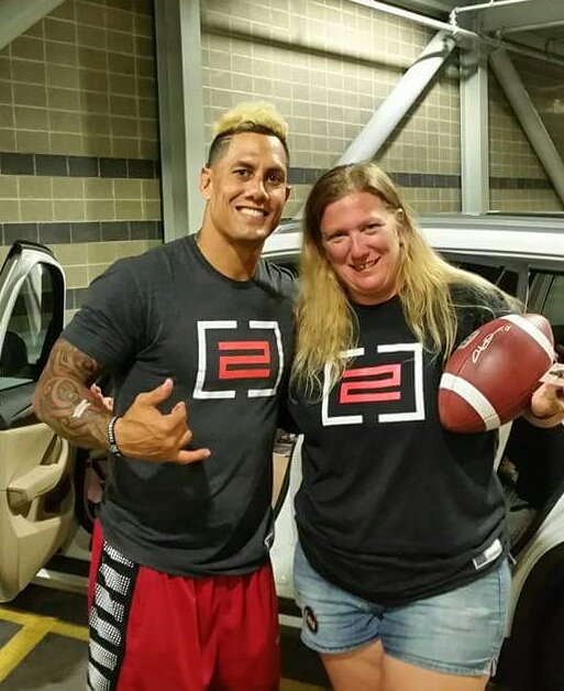 tucker315's tweet photo. Thank so much @ChadOwens2 !! So glad you and your beautiful family have joined the Black &amp; Gold #cancheeroutloudnow https://t.co/XMgTmELbfQ