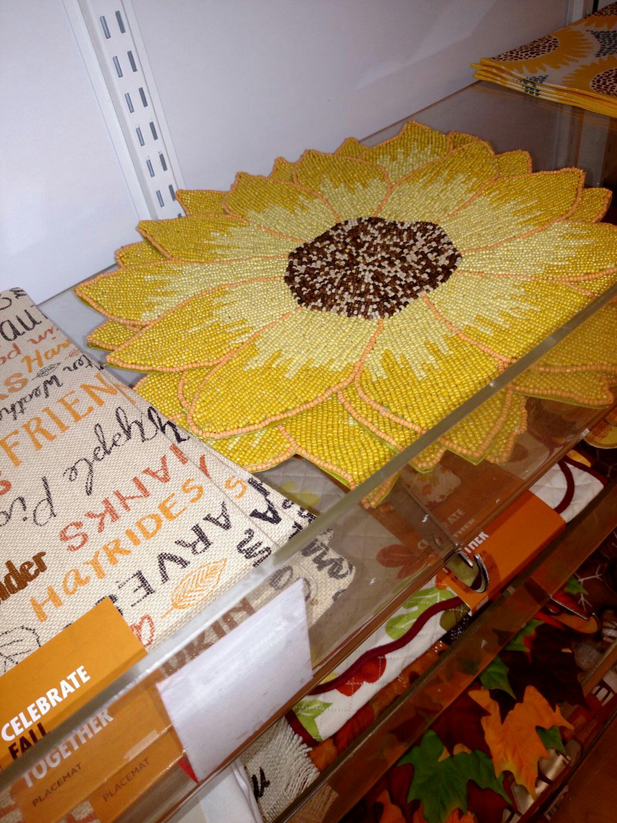 CelesteePas's tweet image. I seen these  cool sunflower placemats at Kohls. cool until i seen the price $29.99ea.
#notcoolenough