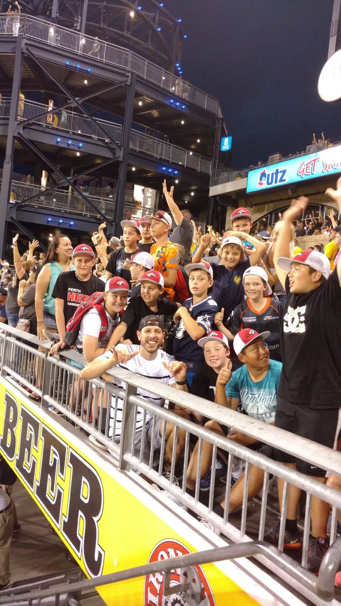 downanddirty5's tweet photo. #pirates#aussieaussieassuie https://t.co/Hdr8UbI0T3