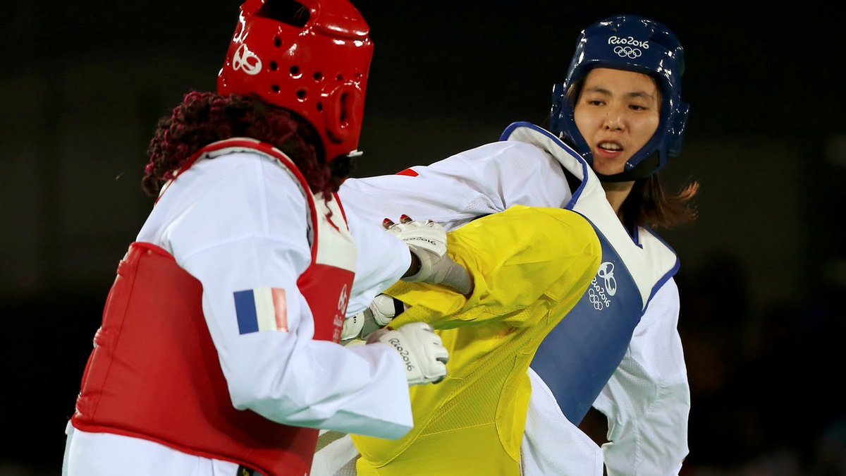 PDChina's tweet photo. #Breaking:#CHN's Zheng Shuyin wins gold in women's over 67kg #Taekwondo at #Rio2016, bringing China's gold to 25! https://t.co/GDEiw71kvX