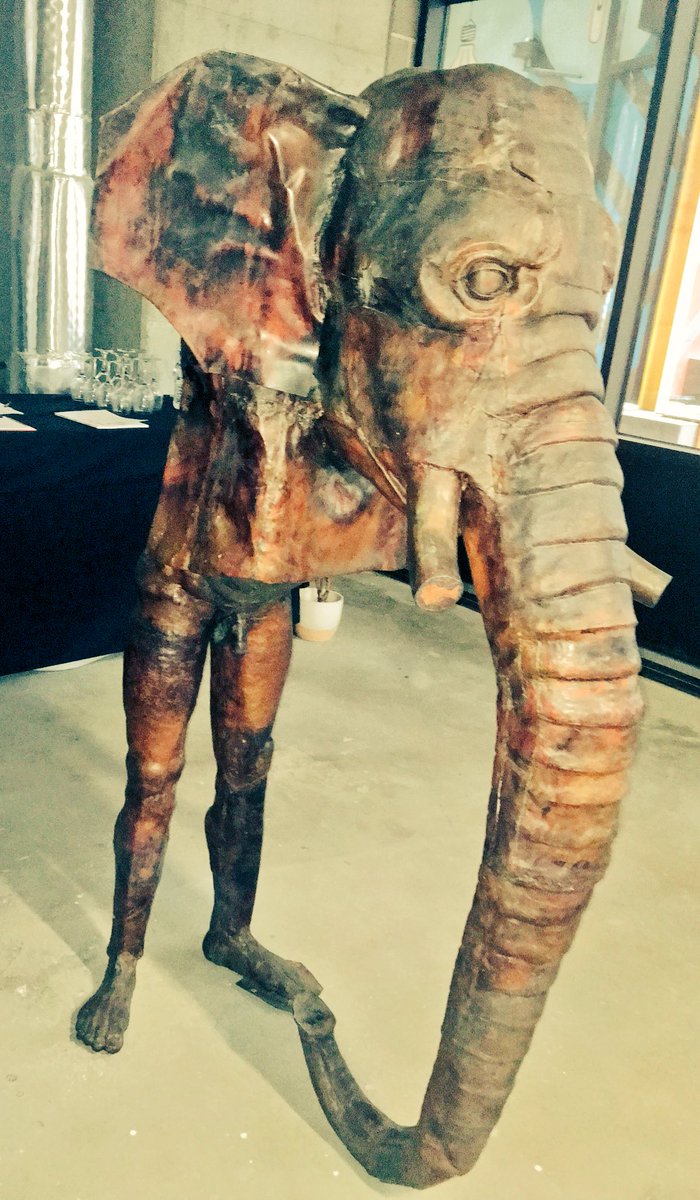LifeOfTravel's tweet photo. Sunday morning #art! #Sculptures #&amp;artfair These fabulous pieces are by Geoff Ricardo &amp; Mike Nicholls #djprojects https://t.co/lPHzldHcCA