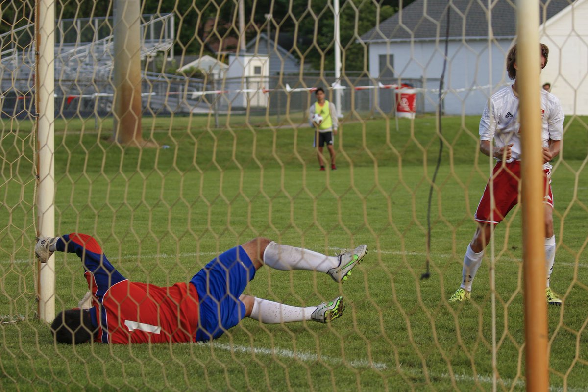 bbeachy2001's tweet photo. You can't see the ball in the goal, or Lucas's face, but otherwise, this is a great shot! #WrongLens https://t.co/AbjvzCkkFY