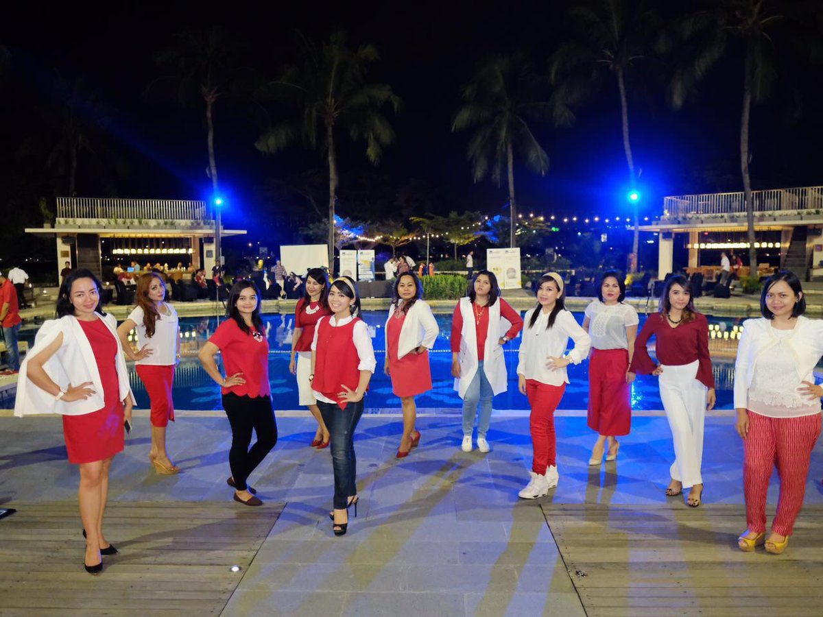 😎 #ibsl2016 #leaderinme #proudofaxamandiri #groupJP2 <a href="/tisyediah/">tisye diah retnojati</a> <a href="/Ennyoktaviana/">Enny Oktaviana</a> <a href="/sandrasibara/">Sandra Sibara</a>