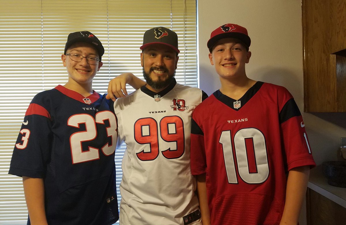 Kid_A83's tweet photo. #TexansGameday https://t.co/V0ct6MHg6N