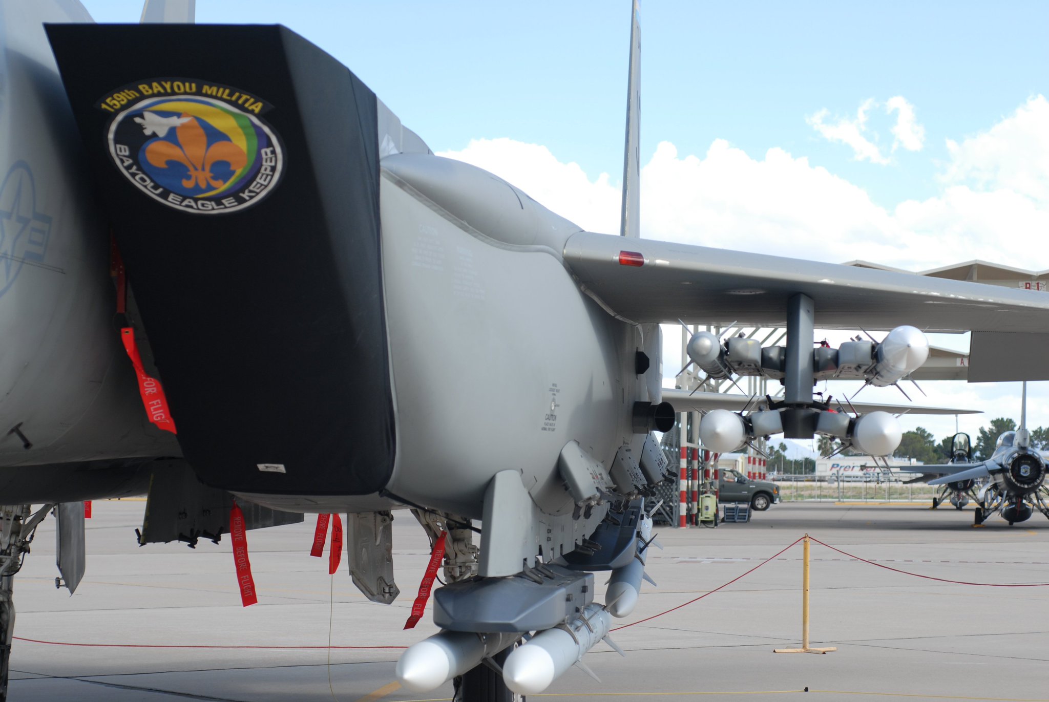 CqWVrdWVMAAj-U_.jpg:large