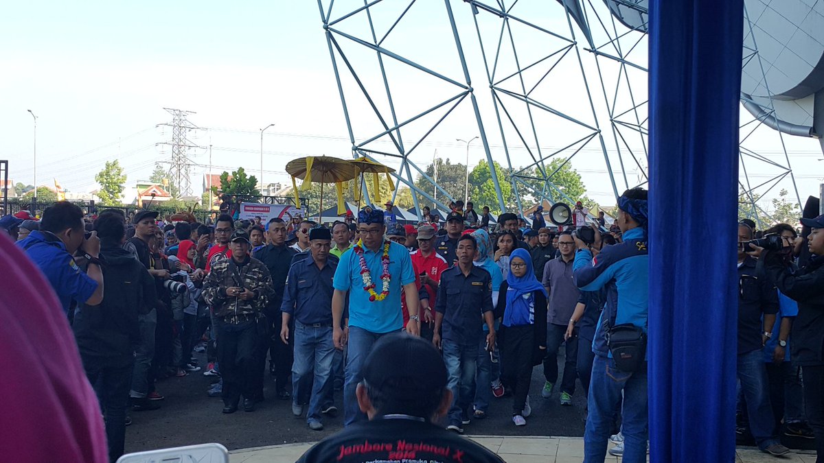 Kel_Sukabungah's tweet photo. bebersih akbar di GBLA 210816 @ridwankamil @PemumBdg @BDGcleanaction @Kec_Sukajadi @dbmpkotabdg @DiskominfoBdg https://t.co/uMEooXL5JH