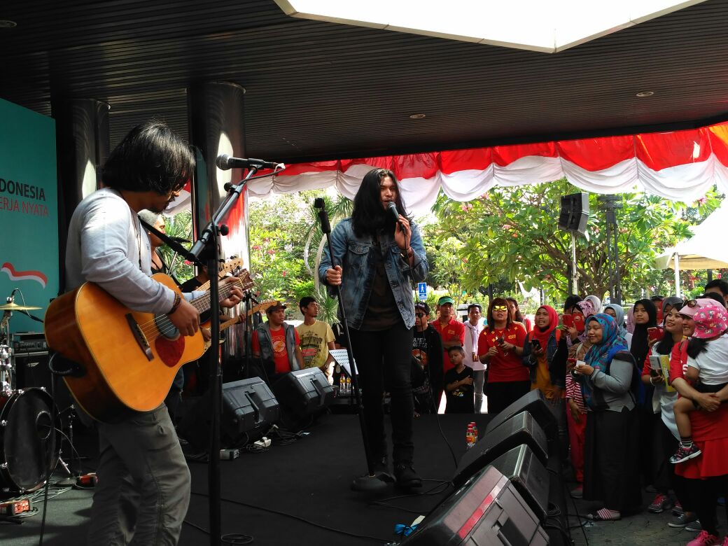 Ada @DiDevirzha yang memeriahkan HUT RI ke 71 <a href="/IndosatCare/">Indosat Care</a>