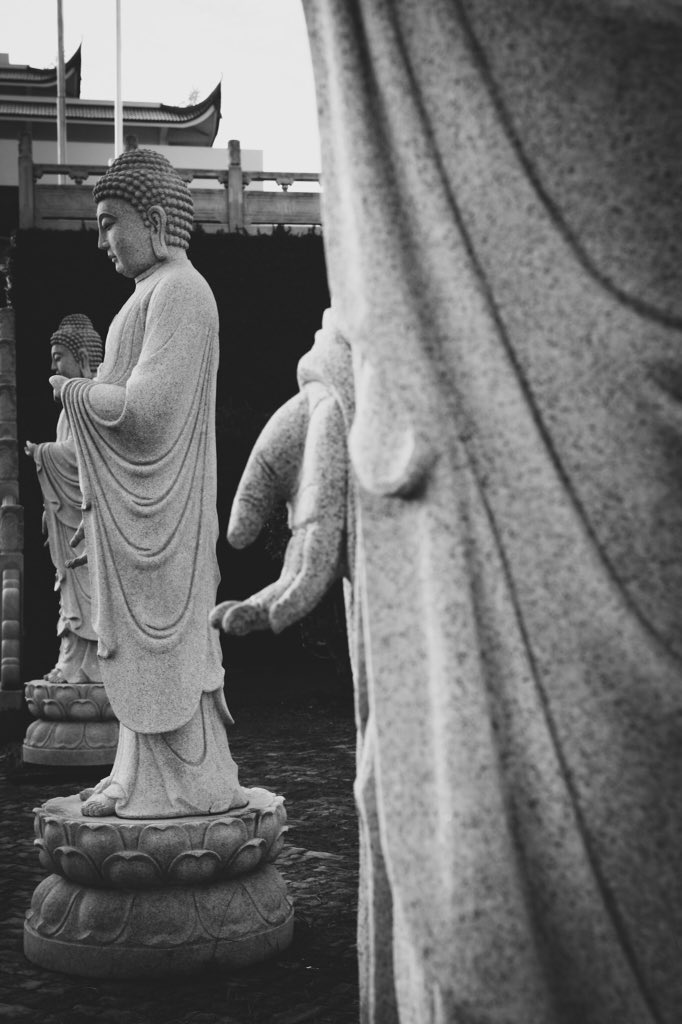kutujembut's tweet photo. On Afternoon, i visited Maitri Graha Temple, Bintan Island. #TripOfWonders #WonderfulIndonesia https://t.co/h1VS6vcme7