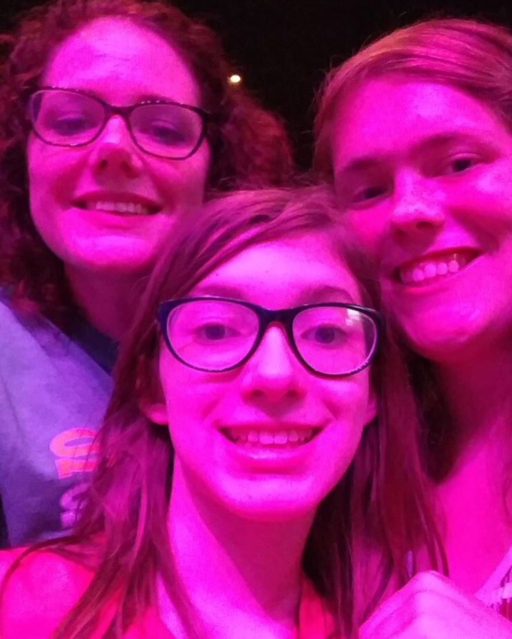 eacrosby20's tweet photo. All God's children sing out, glory, glory, hallelujah, He reigns. He Reigns, He reigns. #overflowmgm https://t.co/koN6393qw8