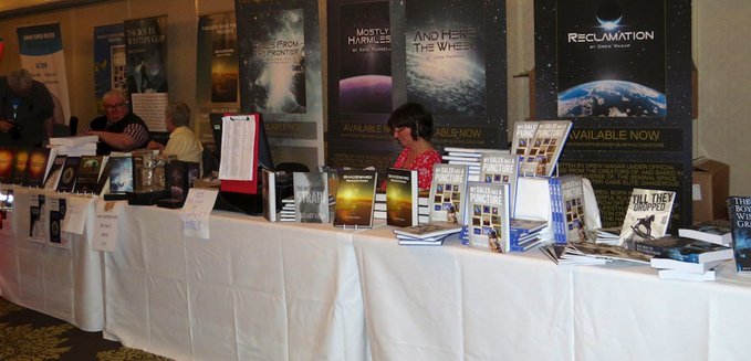 PLS #RT: FantastiCon 2016 SF/Gaming/etc Con in Hull UK now crowdfunding! kickstarter.com/projects/fanta…