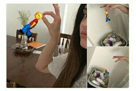 -Oye ya deja de ver Naru-
Yo: