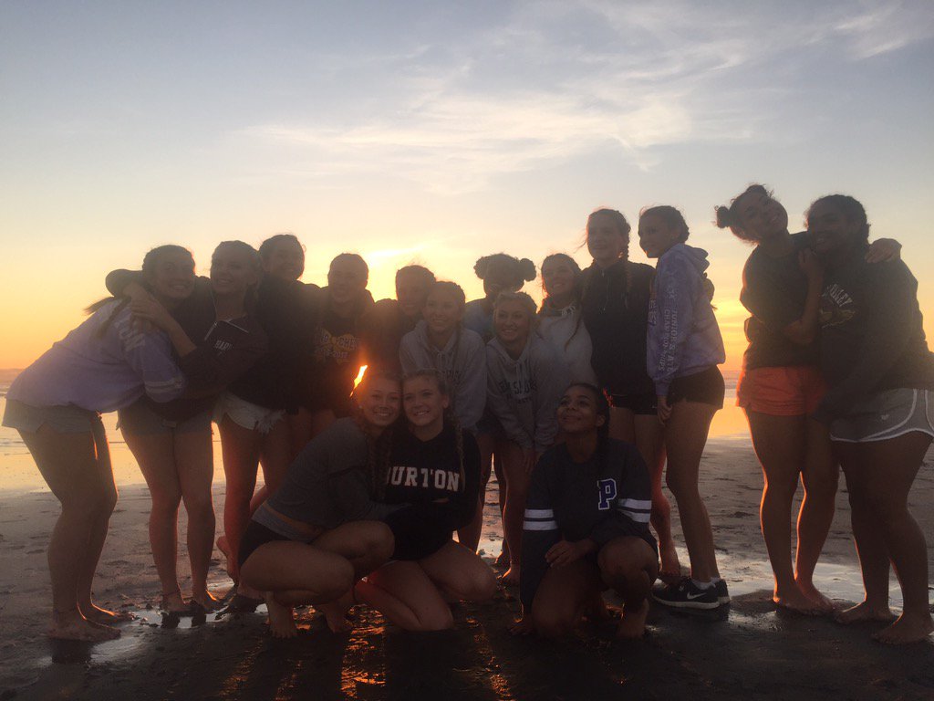 phs_vikingcheer's tweet photo. We had so much fun on our Team Retreat at the Ocean! #phsviks #vikingcheer #GoForGold https://t.co/FtEeZp6BVY