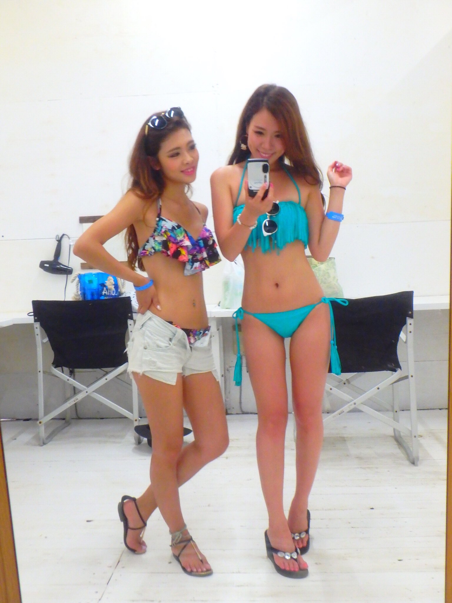 טוויטר ゆかちん いいオフィスシニアマネージャー 営業系フリーランス בטוויטר 友達も会いに来てくれてサマソニ楽しかった O 今日はなおちゃんと海ー 写真は前回の由比ヶ浜 このriendaの水着まだ1回しか着てない T Co Ucuviebldk