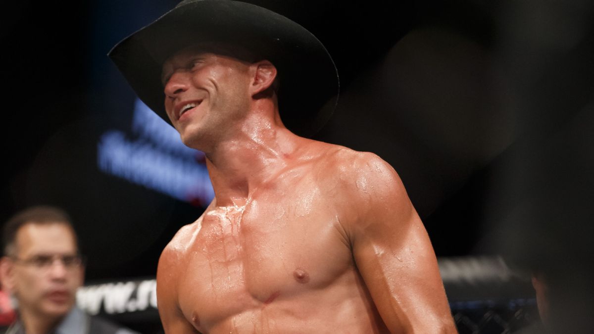 #UFC202 Fight Recap: @CowboyCerrone TKO's Rick Story, asks for Eddie Alvarez next foxs.pt/2bcBS8S