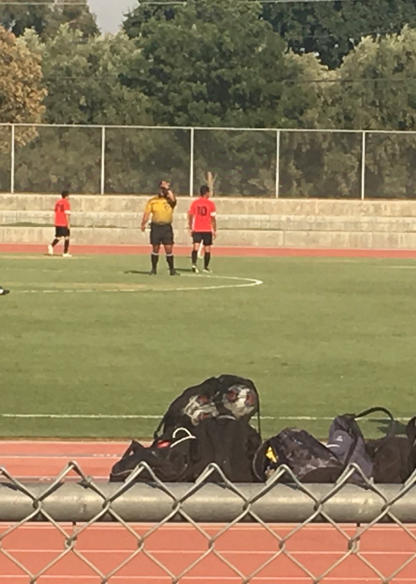 kylieharvey05's tweet image. Babes first college game today⚽️❤️ #won3-1 #fccsoccer