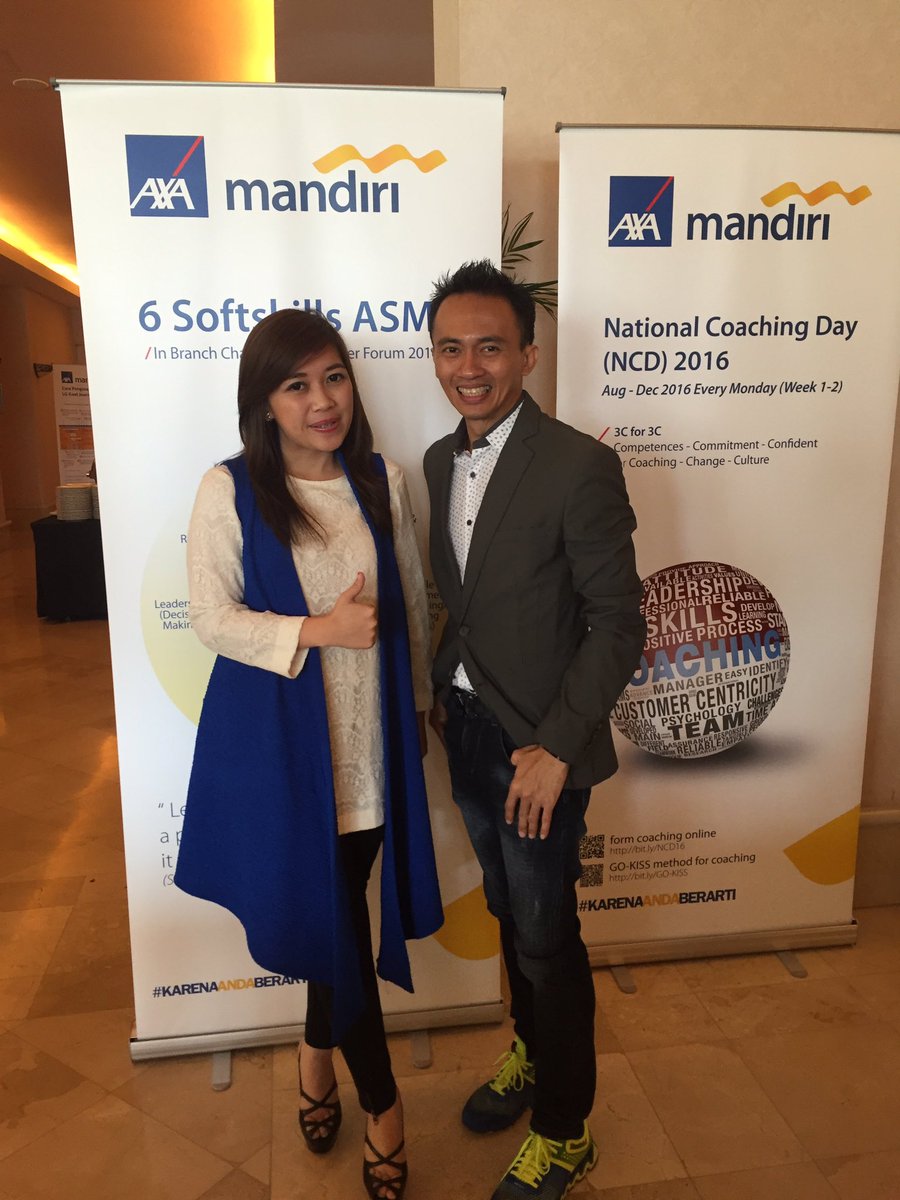 sandrasibara's tweet photo. With Mr Hendra Sensei π²π¨ππ#ibsl2016
#leaderinme
#proudofaxamandiri
#groupJP1 https://t.co/3lX2TikgnC