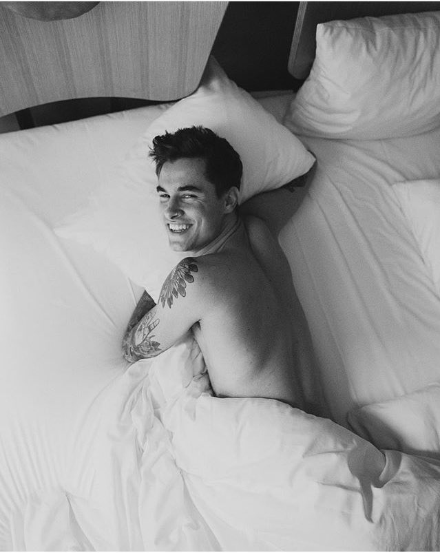 I'm back and I'm single, rt?