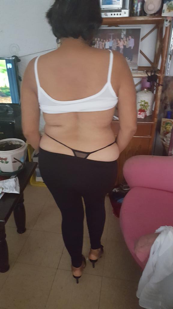 figmature's tweet photo. #熟女 #パンティ #紐パン #Tバック #ハミパン #レギンス #ローライズ #lowrise #visualpantyline #stringpanty #mature #seethrough #シースルー #leggins https://t.co/QLotmAt6Zm