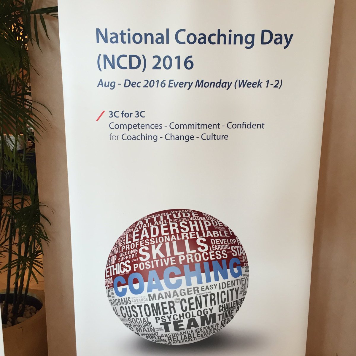 azsa_saza's tweet photo. Coaching and coaching π #ibsl2016 #leaderinme #proudofaxamandiri #groupJP2 @zarkis_AMFS @VinnyYaliza @anadave79 https://t.co/dimKONZJRj