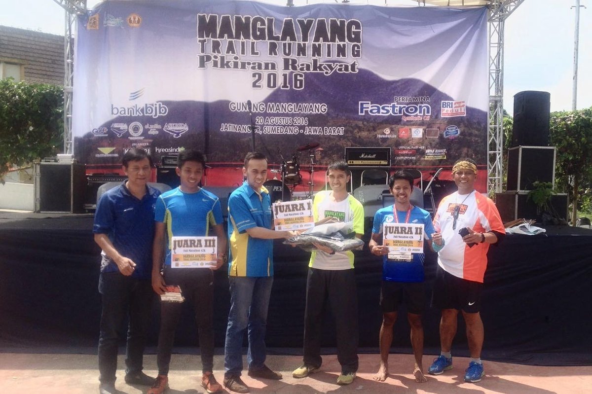 Para juara Manglayang Trail Running kategori 42K Putra