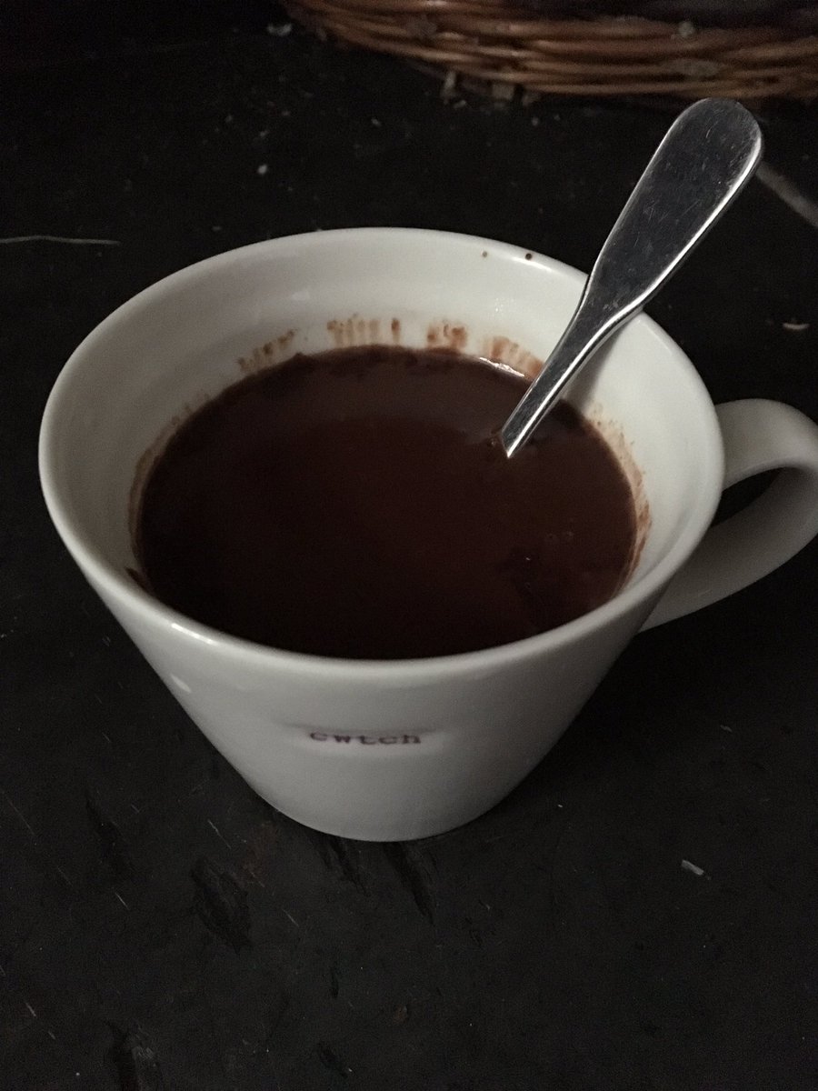 mair_thomas's tweet photo. Homemade hot chocolate for breakfast... #neverbethinagain #heiffer #helgasgonetopot https://t.co/M4SVQ81wFa