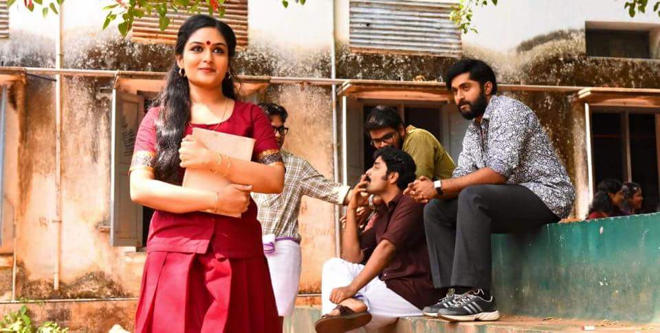 #OreMugham ☺ #DhyanSreenivasan <a href="/AjuVarghesee/">Aju Varghese</a> <a href="/PrayagaMartin/">PrayagaRoseMartin</a> @KeralaBO1 <a href="/MalayalamReview/">MalayalamReview</a> <a href="/kboxstats/">Kerala Boxoffice Stats</a> @Forumkeralam1