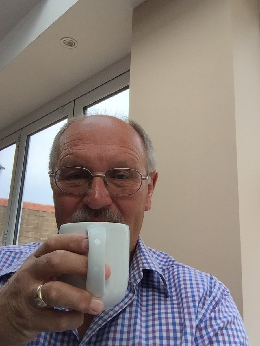 TheSmileGang's tweet photo. Well I'm up scrubbed and feed and ready for Bristol HR. Just the little matter of the drive over to see them now. https://t.co/CbzP2Ovc6M
