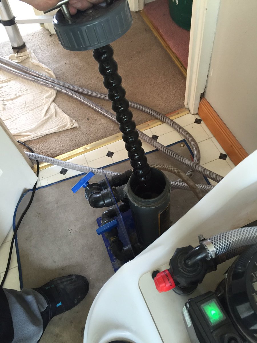 gmartinheating's tweet image. @KamcoPF @powerflushhull ahhh that's better! Look at the difference that made. Flushing at its best. #flushing