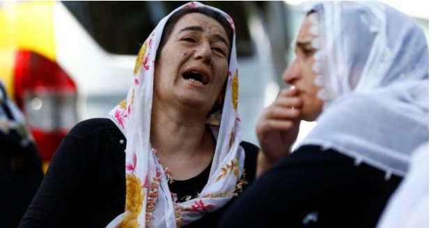 HandeKsmet's tweet photo. Kına Gecesi Kana Bulandı
https://t.co/tkimuHUEwv https://t.co/nOxbDnKvhi