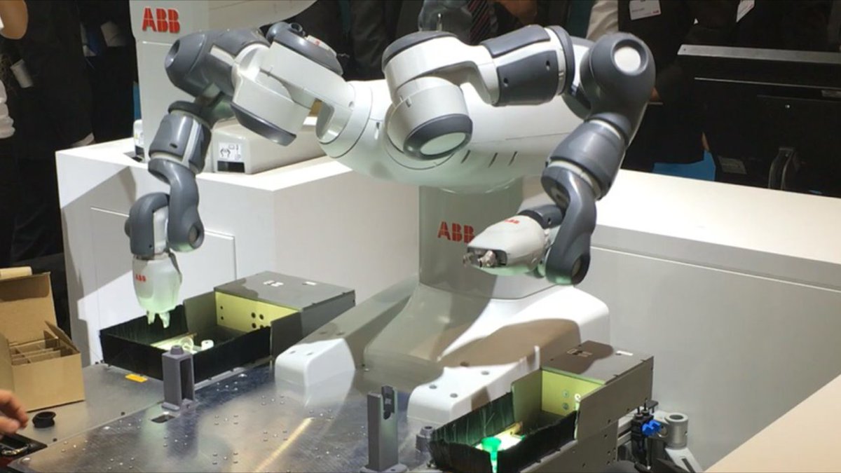 Wileytalk's tweet photo. #Automatica2016 https://t.co/0FI6Tcjp3o exploring #cobots, #I40, smart factories, 600V DC motors for #FoodTech https://t.co/ahkxgGnF2Q